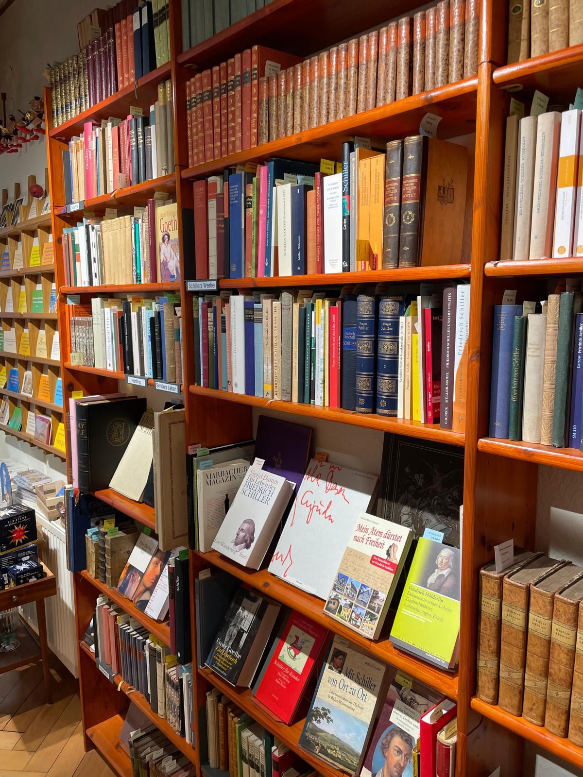 Schöne Bücher, jung und alt